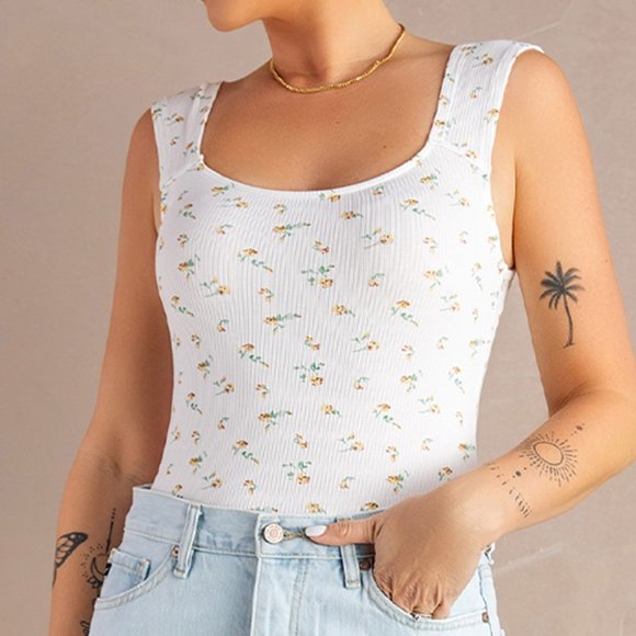 White White Floral Print Ribbed U Neck Sleeveless Bodysuit - Picture 2 of 5